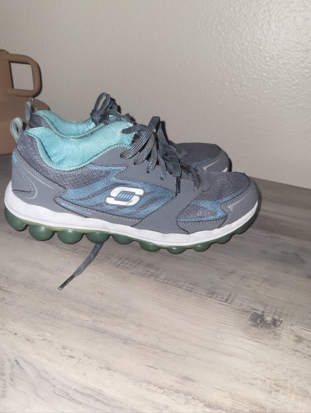 Skechers Athletic Shoes Sneakers Women's Sz 8.5M Gray Lace Up